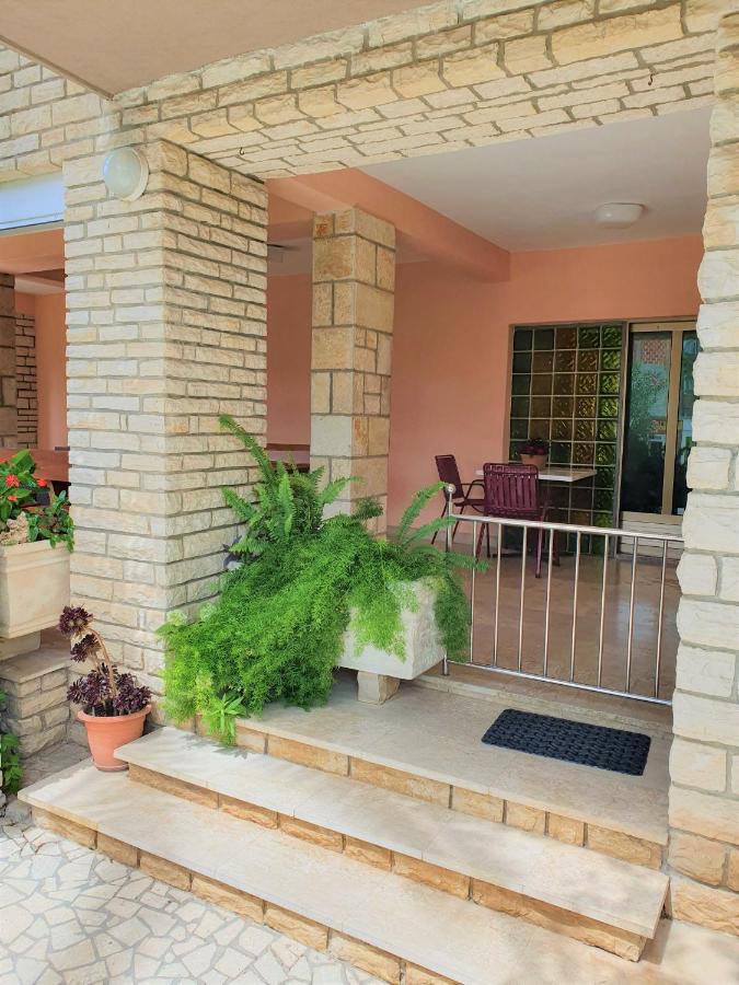 Apartments Angela Kampor Ngoại thất bức ảnh