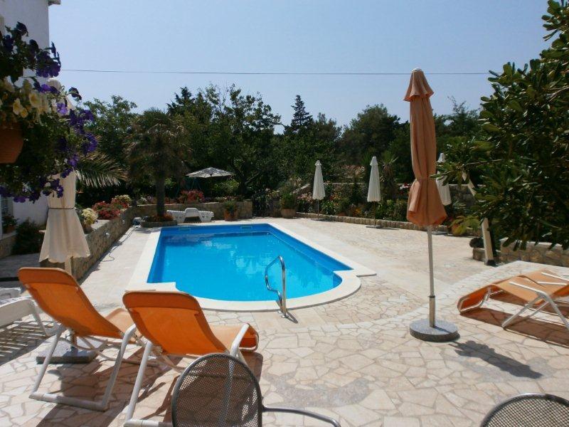 Apartments Angela Kampor Ngoại thất bức ảnh